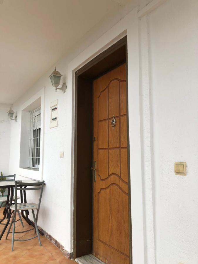 Lida'S House Hotel Lukove Exterior photo
